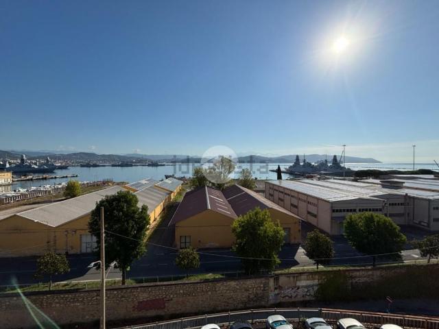 Appartamento in affitto a Costa di Cadimare, La Spezia