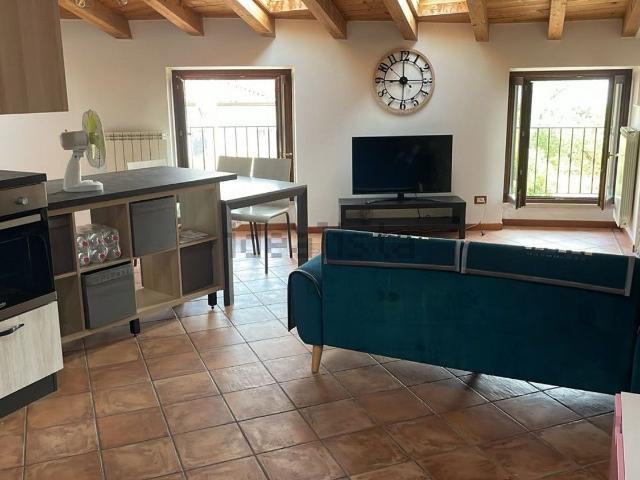 Appartamento in affitto a San Felice Del Benaco, Lombardia
