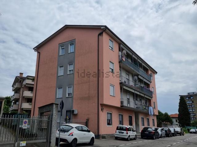 Appartamento in affitto a Solaro, Lombardia