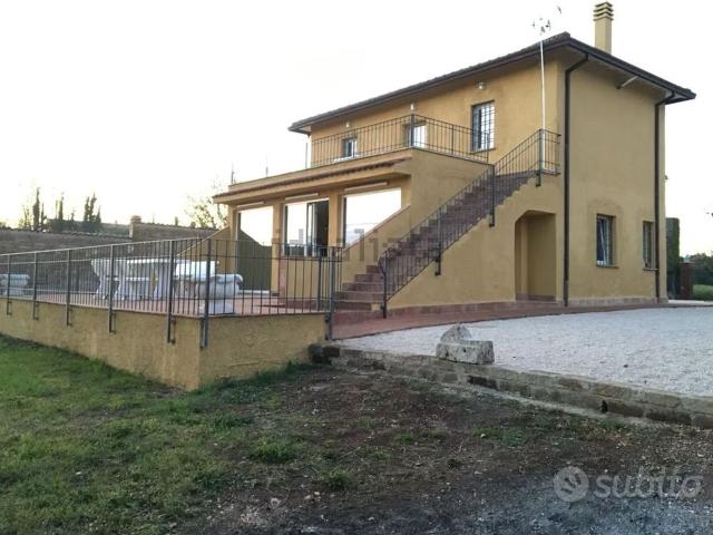 Attico in affitto a Villaggio Rinascita, Valmontone
