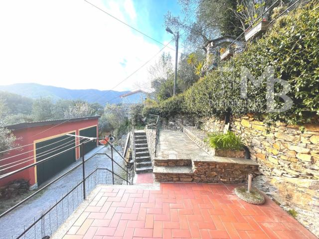 Appartamento in affitto a Avegno, Liguria
