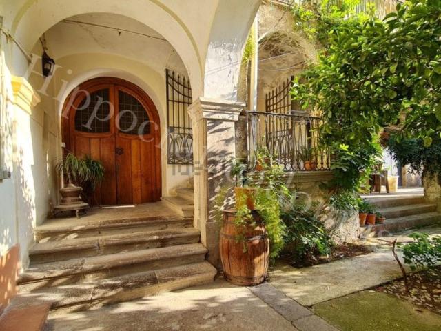 Appartamento in affitto a Baronissi, Campania