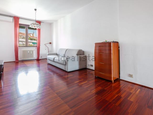 Appartamento in affitto a Municipio 8 di Milano, Milano