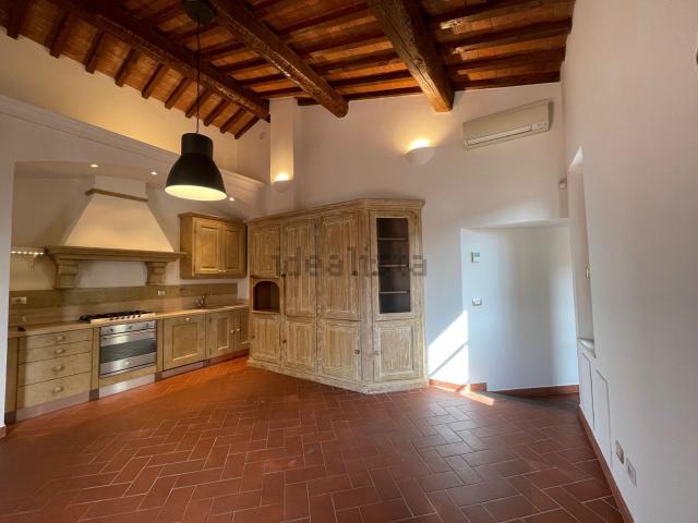 Appartamento in affitto a Prato, Toscana