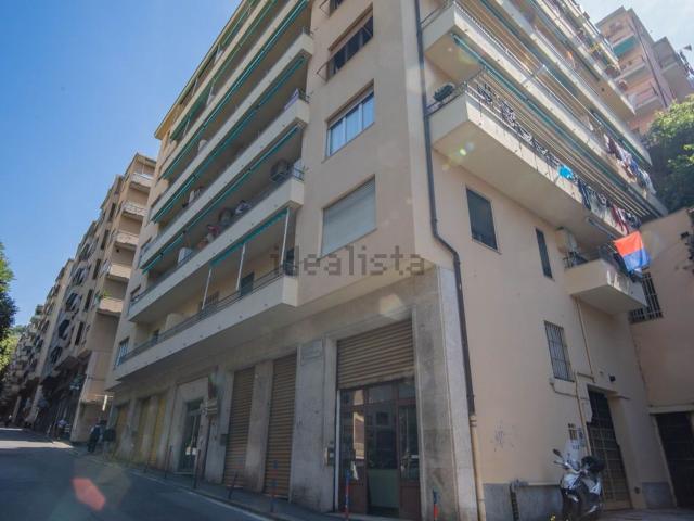 Appartamento in affitto a Centro Est, Serra Riccò