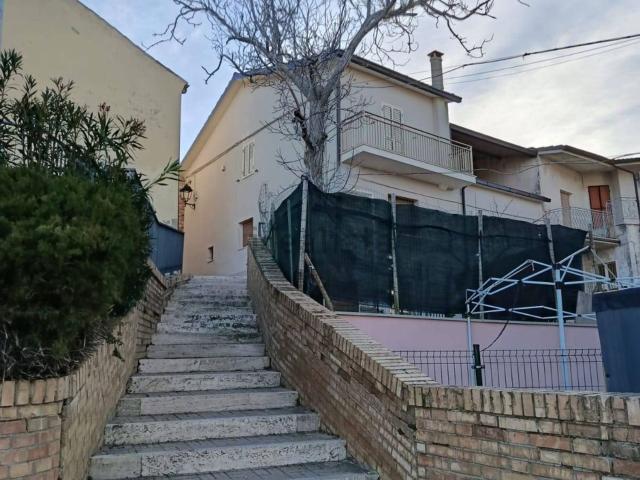 Appartamento in affitto a Casalincontrada, Abruzzo