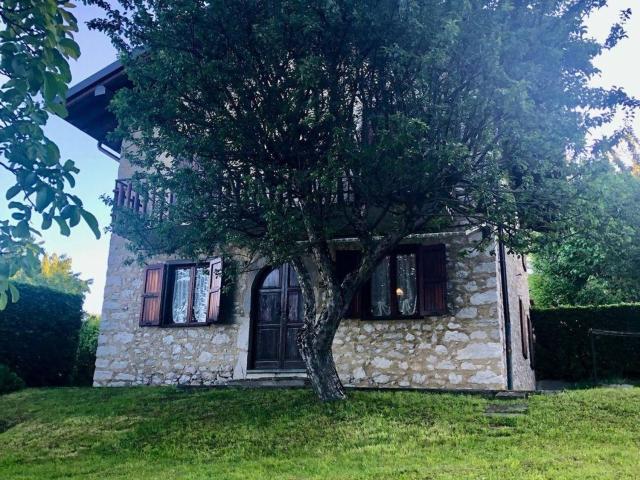 Appartamento in affitto a Comunità Montana della Valle Brembana, Zogno