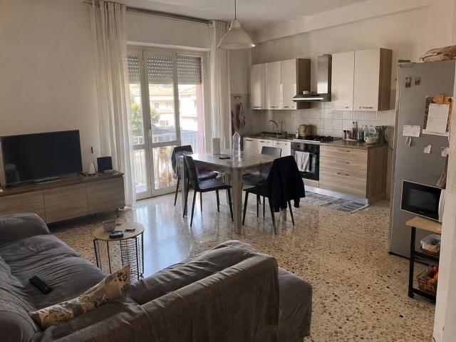 Appartamento in affitto a Rimini, Reggio Emilia