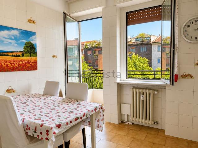 Appartamento in affitto a Municipio 8 di Milano, Milano