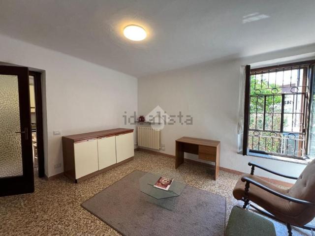Appartamento in affitto a Varese, Lombardia