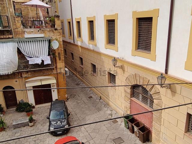 Appartamento in affitto a I Circoscrizione, Palermo