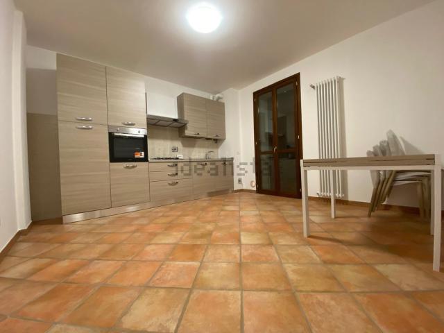 Appartamento in affitto a Tresinaro - Secchia, Re