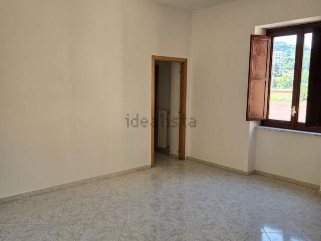 Appartamento in affitto a Fratte, Salerno