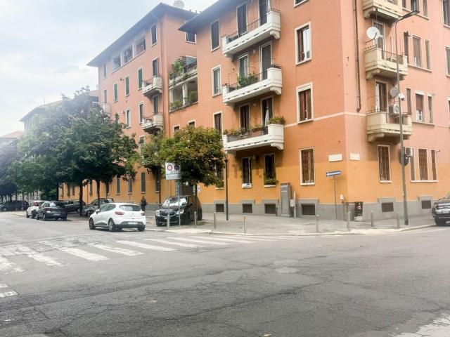 Appartamento in affitto a Municipio 8 di Milano, Milano