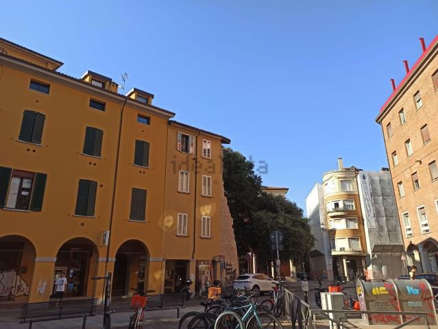 Attico in affitto a Santo Stefano, Bologna