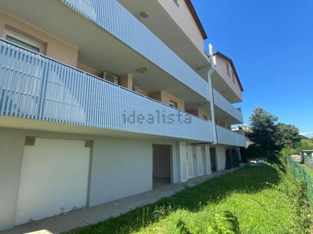 Appartamento in affitto a Rizzi, Reana Del Roiale