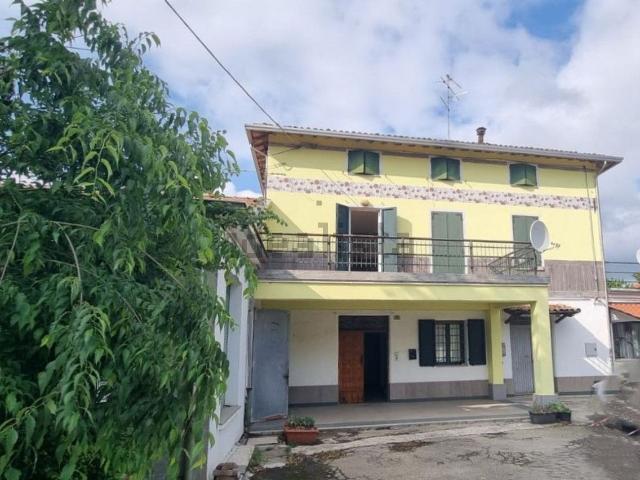 Appartamento in affitto a Pianura Reggiana, Re