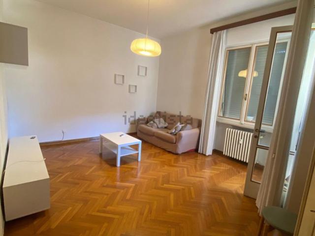 Appartamento in affitto a Centro Direzionale, Prato
