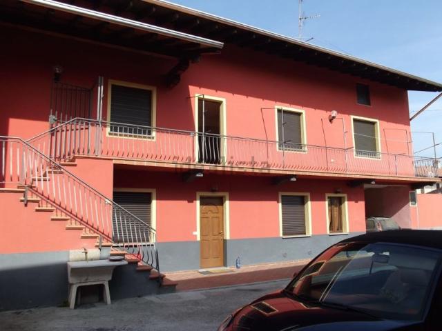 Attico in affitto a Oleggio, Novara