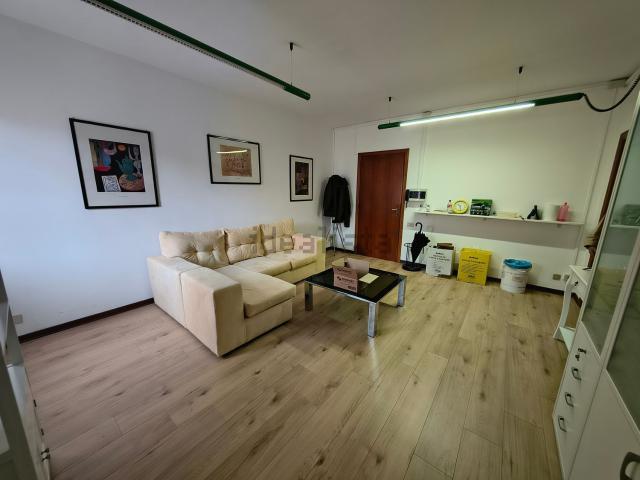 Appartamento in affitto a Centro, Marche