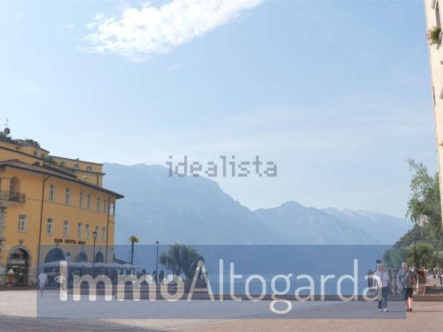 Appartamento in affitto a Comunità Alto Garda e Ledro, Riva