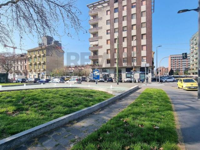 Appartamento in affitto a Municipio 6, Milano