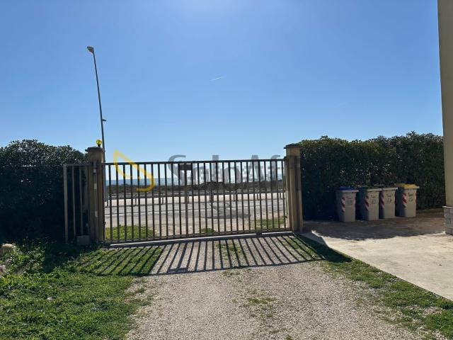 Appartamento in affitto a Capoportiere, Latina