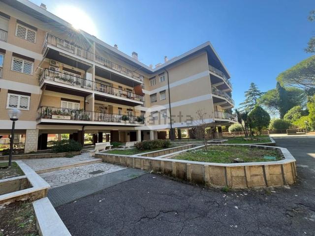 Appartamento in affitto a Morena, Roma