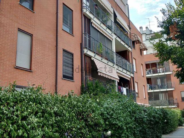 Appartamento in affitto a Municipio 9, Milano
