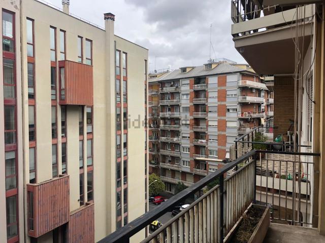 Appartamento in affitto a Municipio Roma VIII, Roma Capitale
