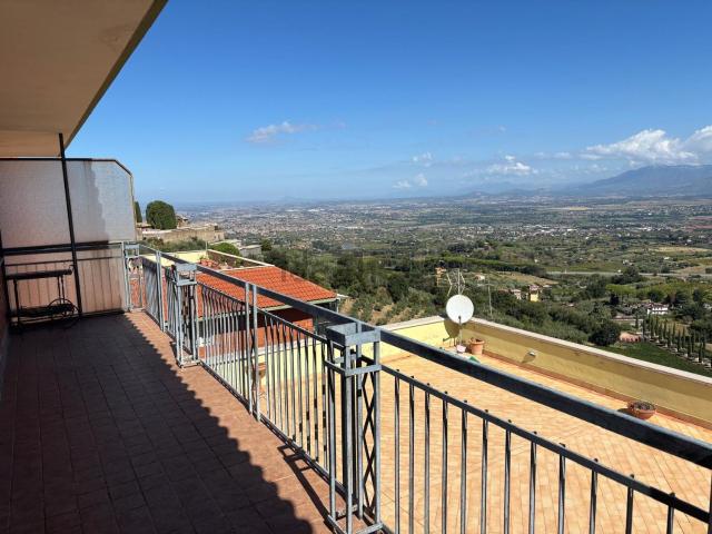 Attico in affitto a Monte Porzio Catone