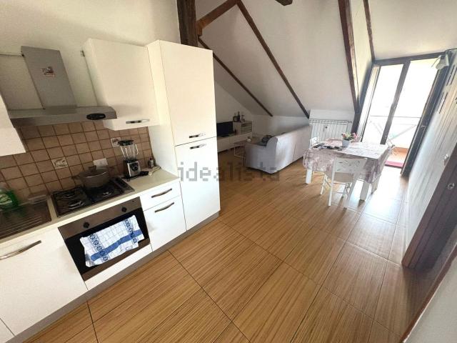 Attico in affitto a Giugliano In Campania, Campania