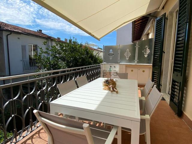Attico in affitto a Roma Imperiale, Forte Dei Marmi