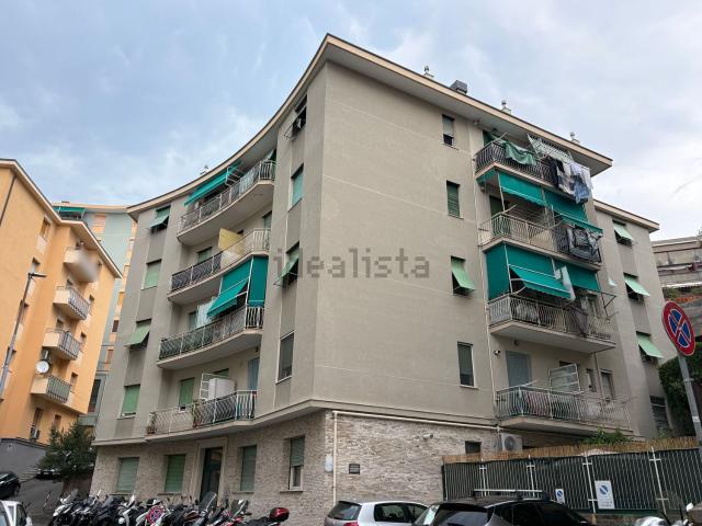Appartamento in affitto a Medio Levante, Serra Riccò