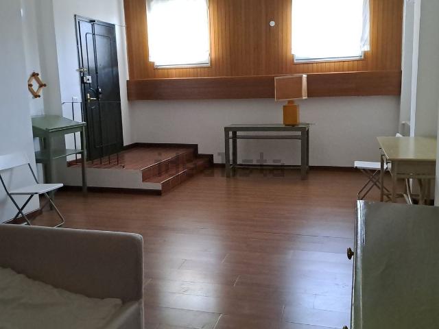 Appartamento in affitto a Duomo, Re