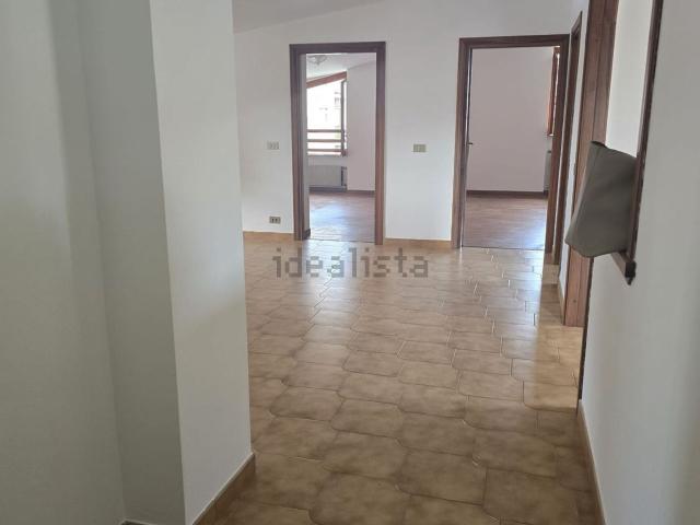 Attico in affitto a Guidonia Montecelio, Roma Capitale