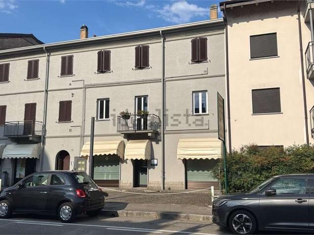 Appartamento in affitto a Arona, Novara