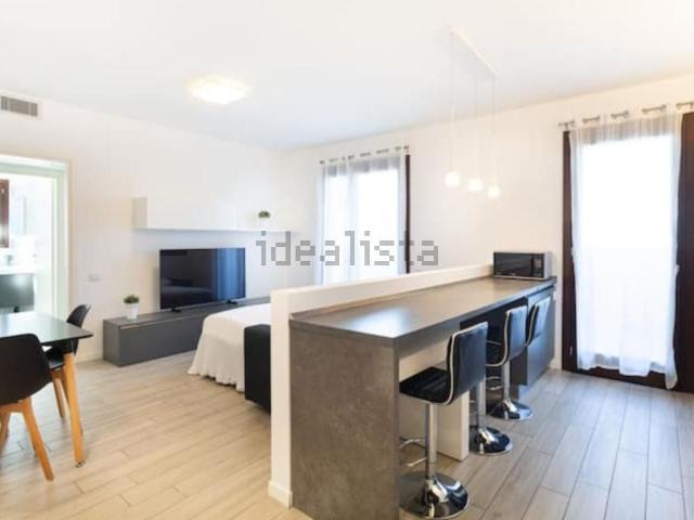 Appartamento in affitto a Municipio 9, Milano