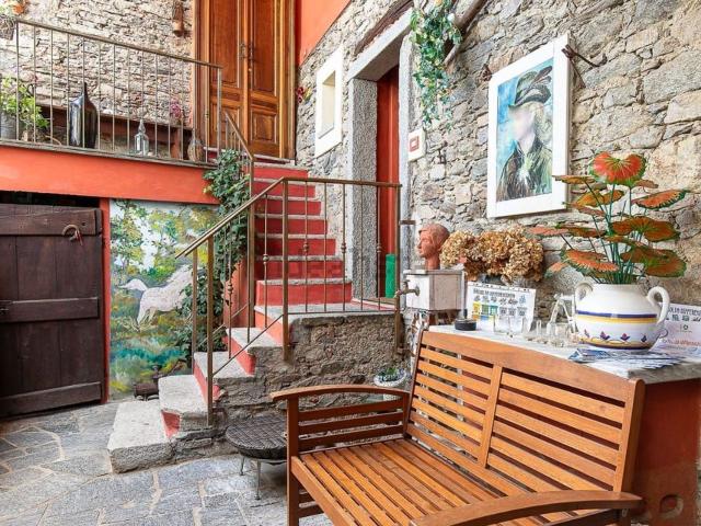 Appartamento in affitto a Colazza, Novara
