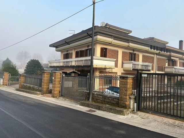 Appartamento in affitto a Atripalda, Campania