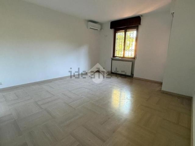 Appartamento in affitto a Nord-Ovest, Brenzone