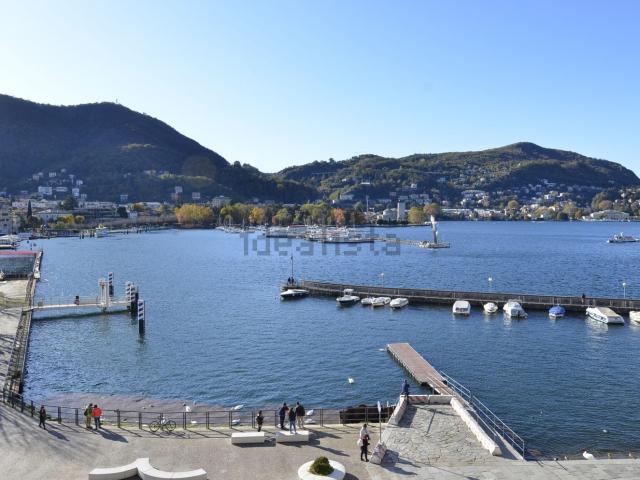 Appartamento in affitto a Lungolago, Como