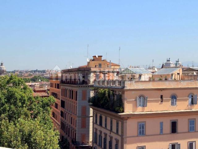 Attico in affitto a Municipio Roma I, Roma Capitale