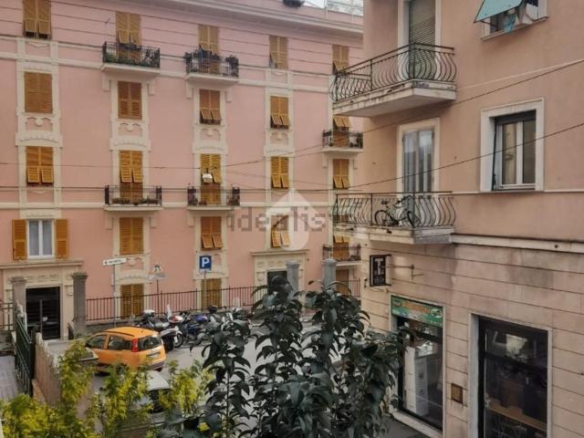 Appartamento in affitto a Centro Est, Serra Riccò
