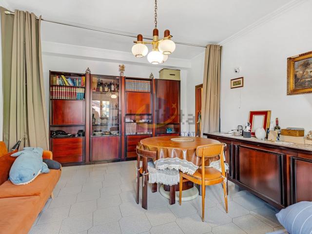 Appartamento in affitto a Municipio 9, Milano