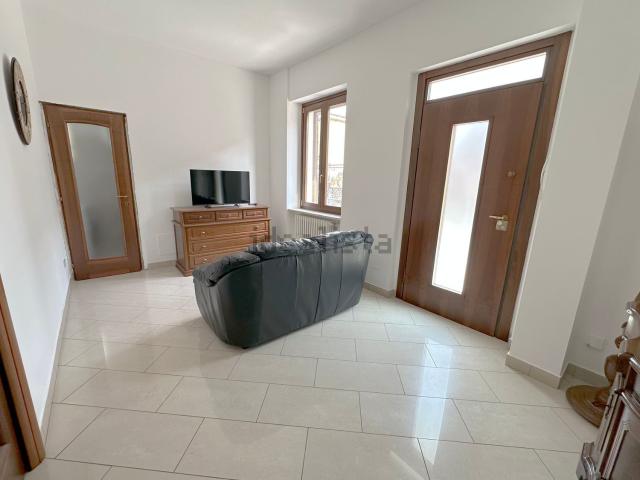 Appartamento in affitto a Sud-Est, Brenzone