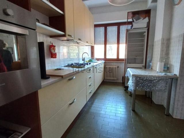 Appartamento in affitto a Pace, Marche