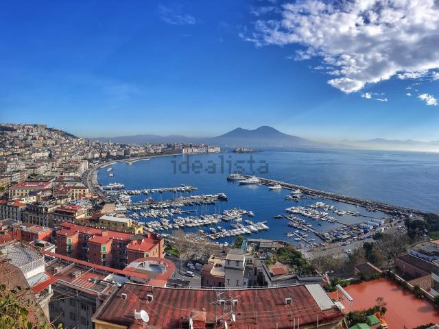 Appartamento in affitto a Municipalità 1, Campania