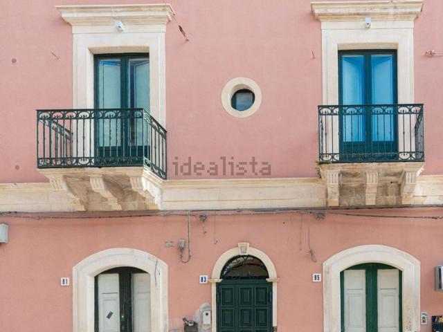 Appartamento in affitto a Aci Castello, Sicilia