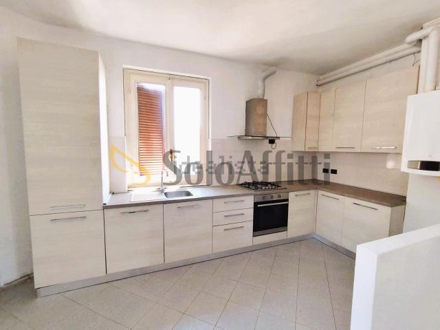 Appartamento in affitto a Oltrona San Mamette, Lombardia